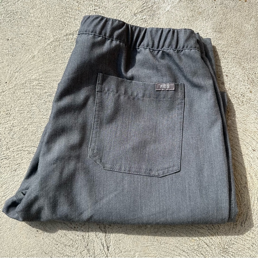 Grey Figs scrubs technical collection